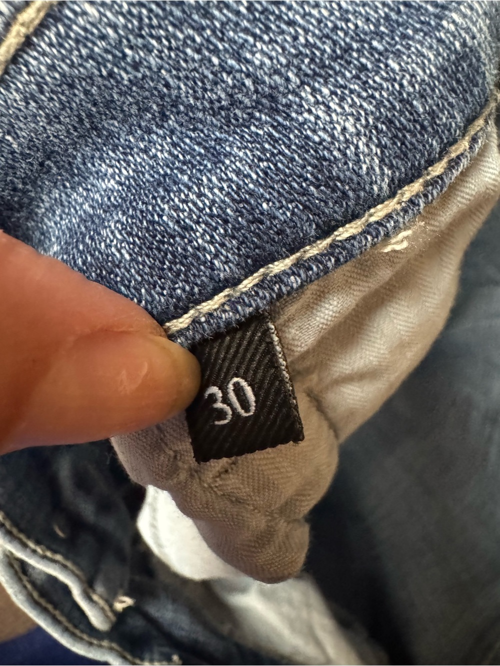 7 For All Mankind Josefina Light Blue Distressed Cropped Jeans - Picture 6 of 8